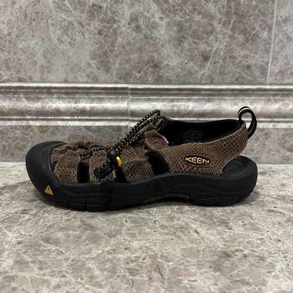 Keen Newport Sandals Brown Size 3 - Picture 4 of 11